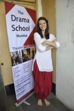 Kalki Koechlin snapped at Mumbai Drama school in Charni Road, Mumbai on 28th April 2013 (51).JPG